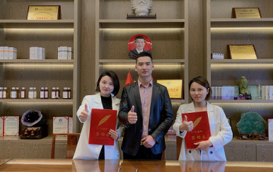 恭喜廣東深圳光明紀小姐，張小姐成功簽約加盟翌芙萊。