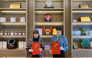 歡迎廣東省惠州市劉女士前來翌芙萊總部考察，并成功簽約